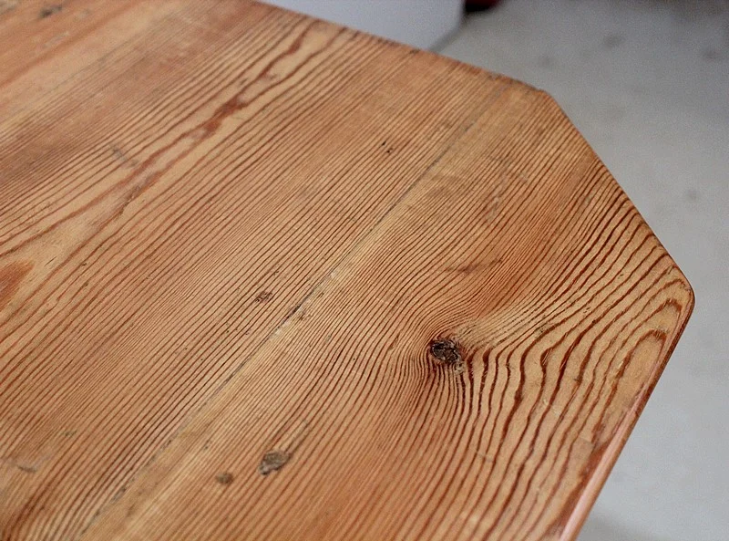 PINE SHOP COUNTER