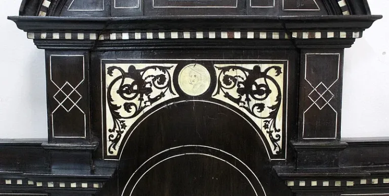 NAPOLEON III PERIOD DISPLAY CABINET