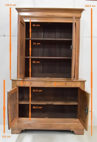 FRANZÖSISCHES BUFFET AUS DEM 19. JAHRHUNDERT