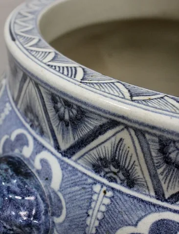 CERAMIC VASE
