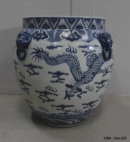 CERAMIC VASE