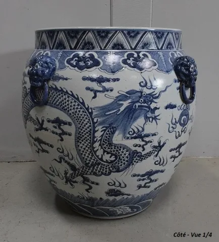 CERAMIC VASE