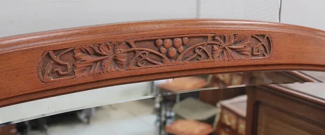 Meuble en Acajou, Art Nouveau – 1900