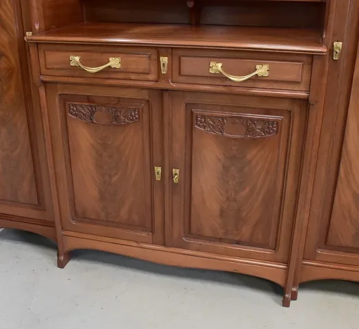 Meuble en Acajou, Art Nouveau – 1900
