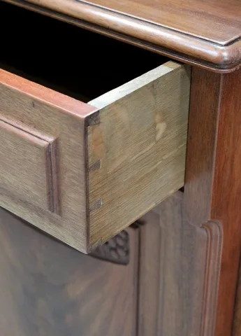 Meuble en Acajou, Art Nouveau – 1900