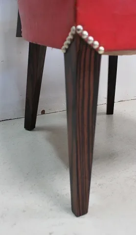 Paire de Chaises en Ébène de Macassar et Cuir Rouge – 1930