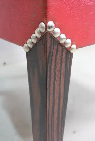 Paire de Chaises en Ébène de Macassar et Cuir Rouge – 1930