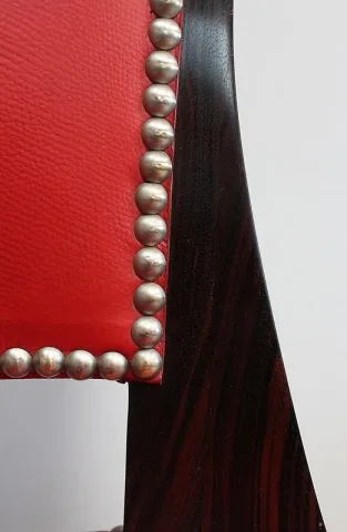 Paire de Chaises en Ébène de Macassar et Cuir Rouge – 1930