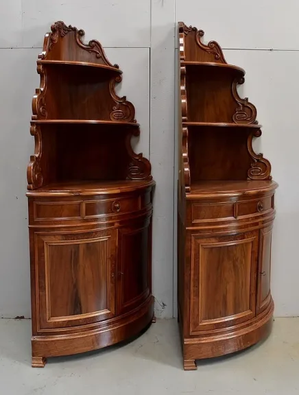PAREJA DE ARMARIOS DE ESQUINA