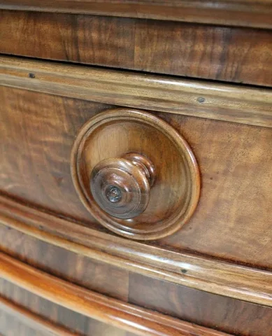 Rare Paire d’Encoignures en Noyer – Fin XIXe