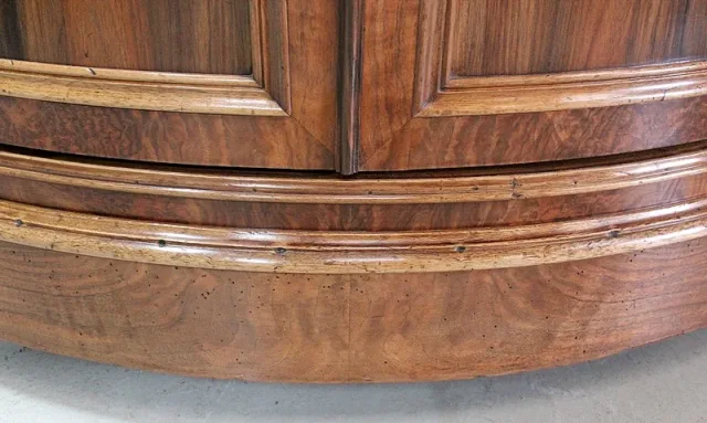 Rare Paire d’Encoignures en Noyer – Fin XIXe