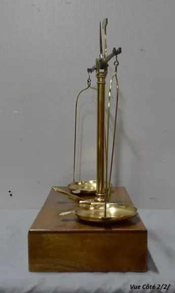 Petite Balance de Bijoutier, type Trébuchet – 1900