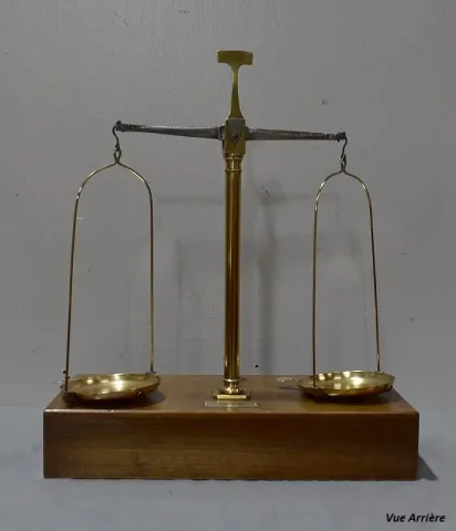 Petite Balance de Bijoutier, type Trébuchet – 1900