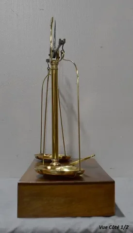 Petite Balance de Bijoutier, type Trébuchet – 1900
