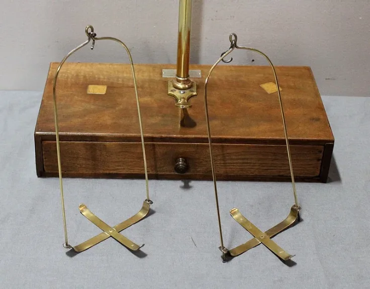 Petite Balance de Bijoutier, type Trébuchet – 1900