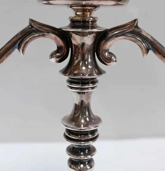 Paire de Chandeliers en Métal Argenté – XXe