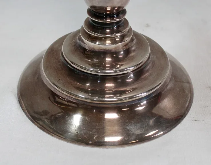 Paire de Chandeliers en Métal Argenté – XXe