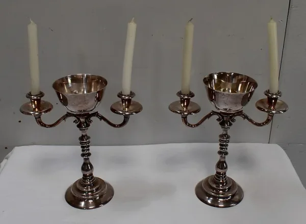 Paire de Chandeliers en Métal Argenté – XXe