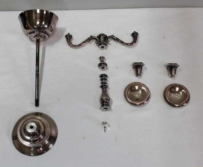 Paire de Chandeliers en Métal Argenté – XXe