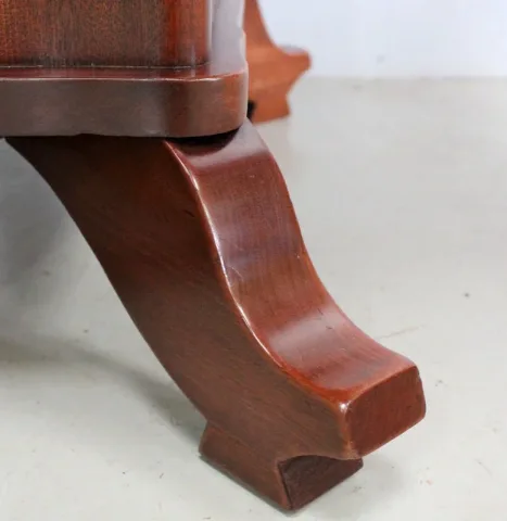 FRENCH EXTENDING TABLE