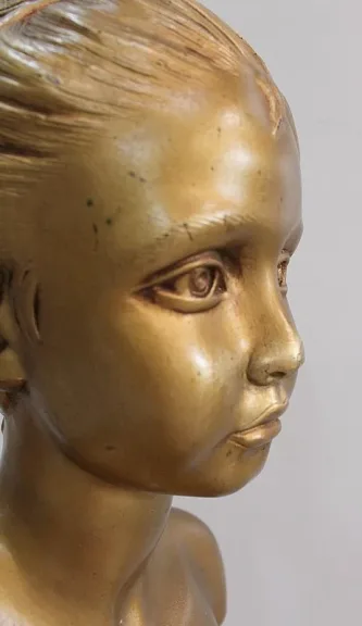 PFLASTERBUST UND SPALTE