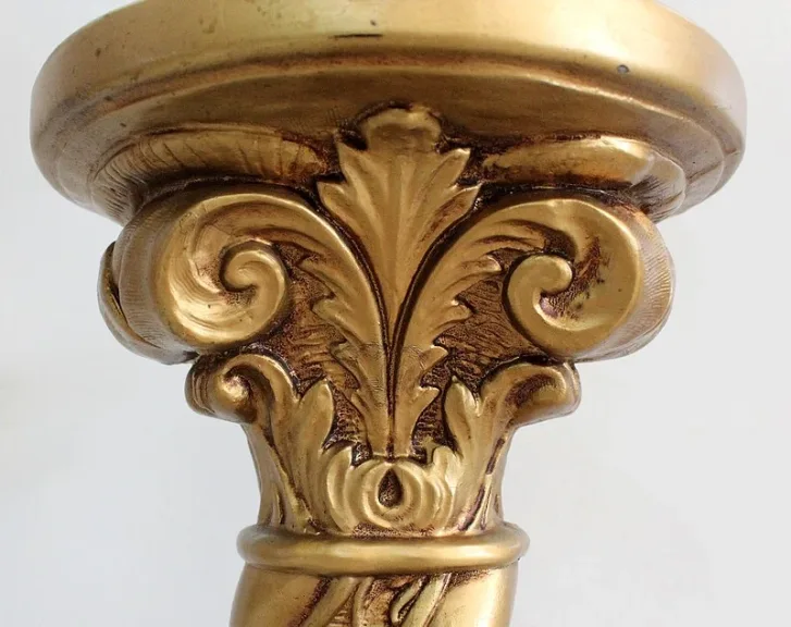 PFLASTERBUST UND SPALTE