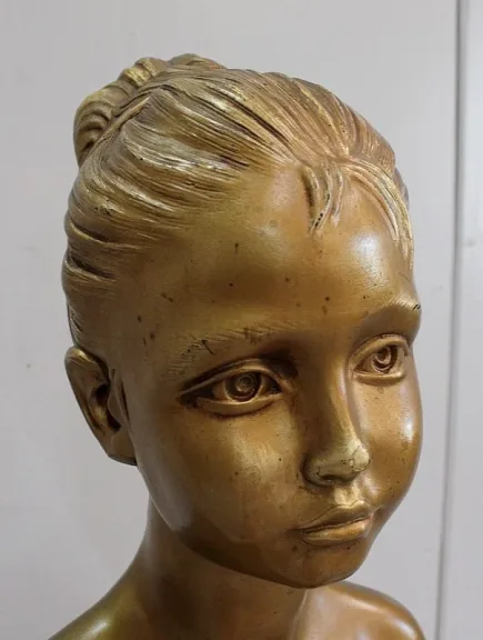 PFLASTERBUST UND SPALTE