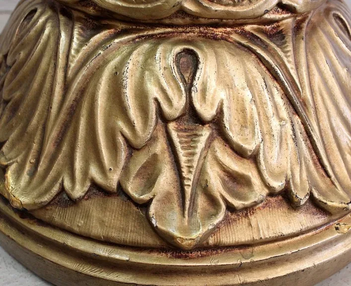 PFLASTERBUST UND SPALTE