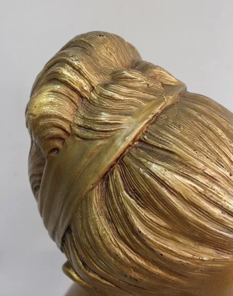 PFLASTERBUST UND SPALTE