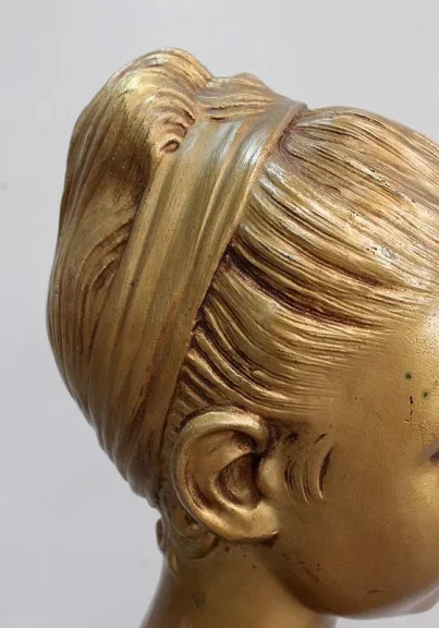 PFLASTERBUST UND SPALTE