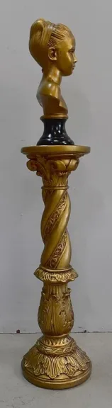 PFLASTERBUST UND SPALTE