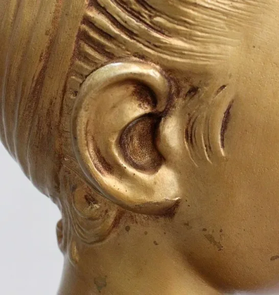PFLASTERBUST UND SPALTE