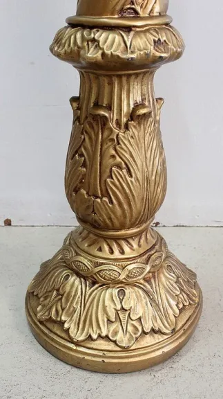 PFLASTERBUST UND SPALTE