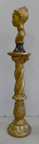 PFLASTERBUST UND SPALTE