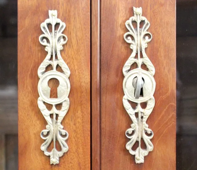 FRANZÖSISCHER DIRECTOIRE STYLE BOOKCASE