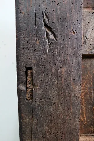 EICHENBANK AUS DEM 17. JAHRHUNDERT