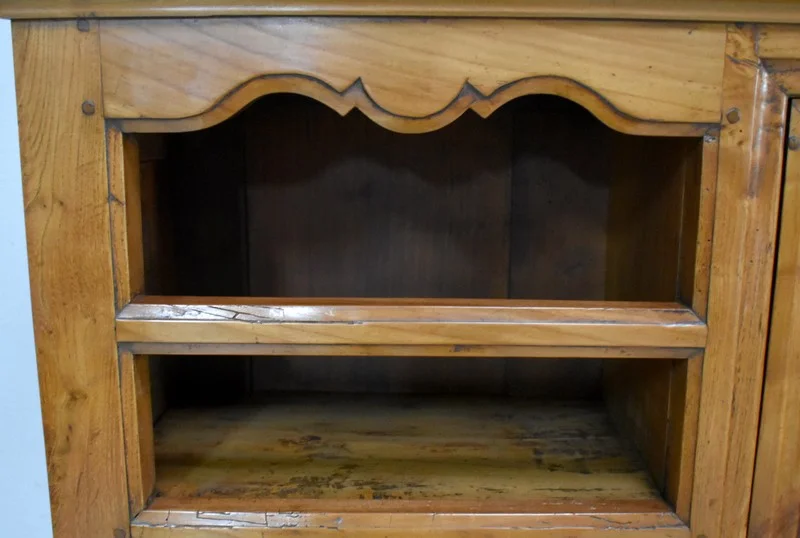 Rare Buffet Deux Corps Régional, en Merisier – 1ère partie XIXe
