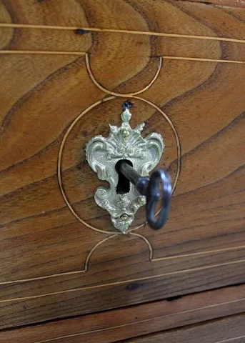 CASSETTIERA DEL PERIODO DI LOUIS XIV