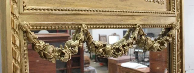 Ensemble Miroir Trumeau et Console Demi-Lune, en Bois Doré – Fin XIXe