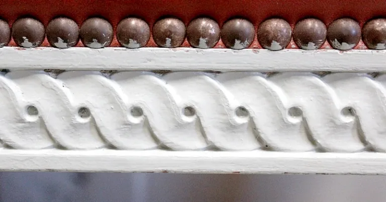 Petite Banquette d’Enfant en Hêtre, style Louis XVI – Début XXe