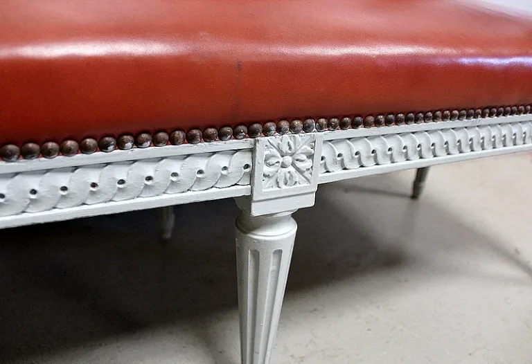 Petite Banquette d’Enfant en Hêtre, style Louis XVI – Début XXe
