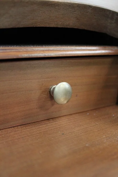 LOUIS XV STYLE SLOPE TOP DESK