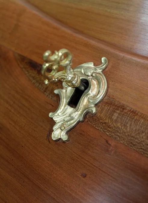 LOUIS XV STYLE SLOPE TOP DESK