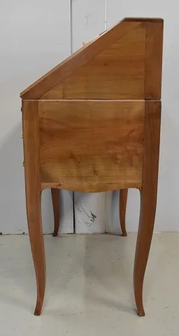 Petit Bureau de Pente en Merisier, style Louis XV – Fin XIXe