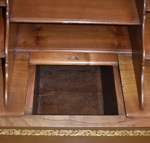 Petit Bureau de Pente en Merisier, style Louis XV – Fin XIXe