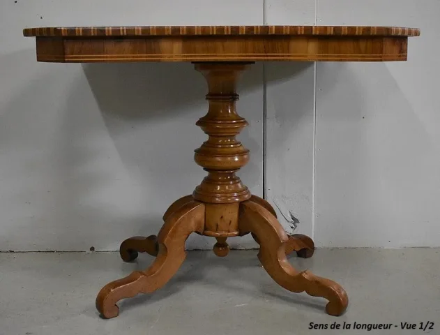 PEDESTAL TABLE