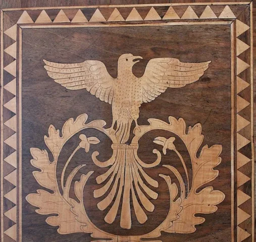 PEDESTAL TABLE