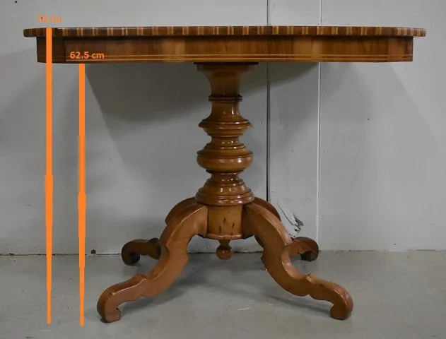 PEDESTAL TABLE