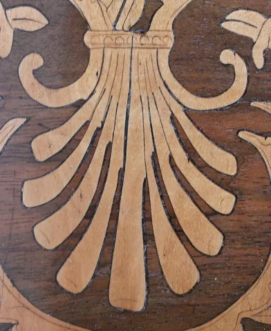 PEDESTAL TABLE