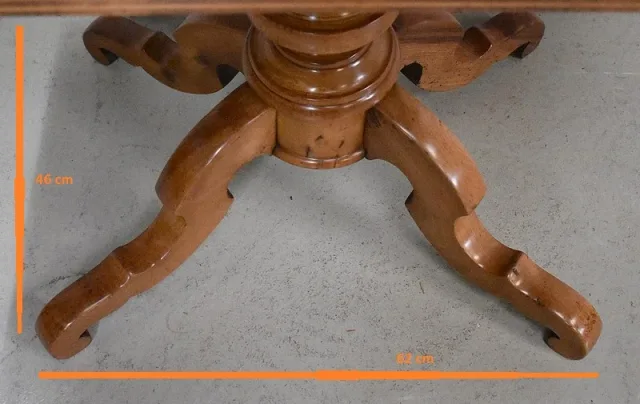 PEDESTAL TABLE